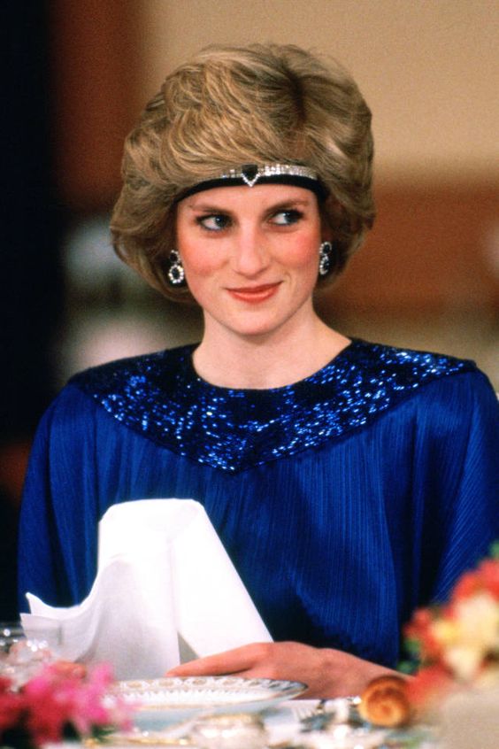 Get inspired by Princess Diana love for chokers. Check out her full collection: