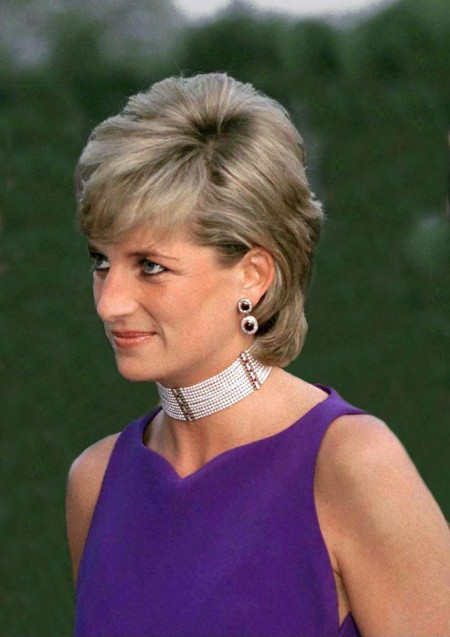 Get inspired by Princess Diana love for chokers. Check out her full collection: